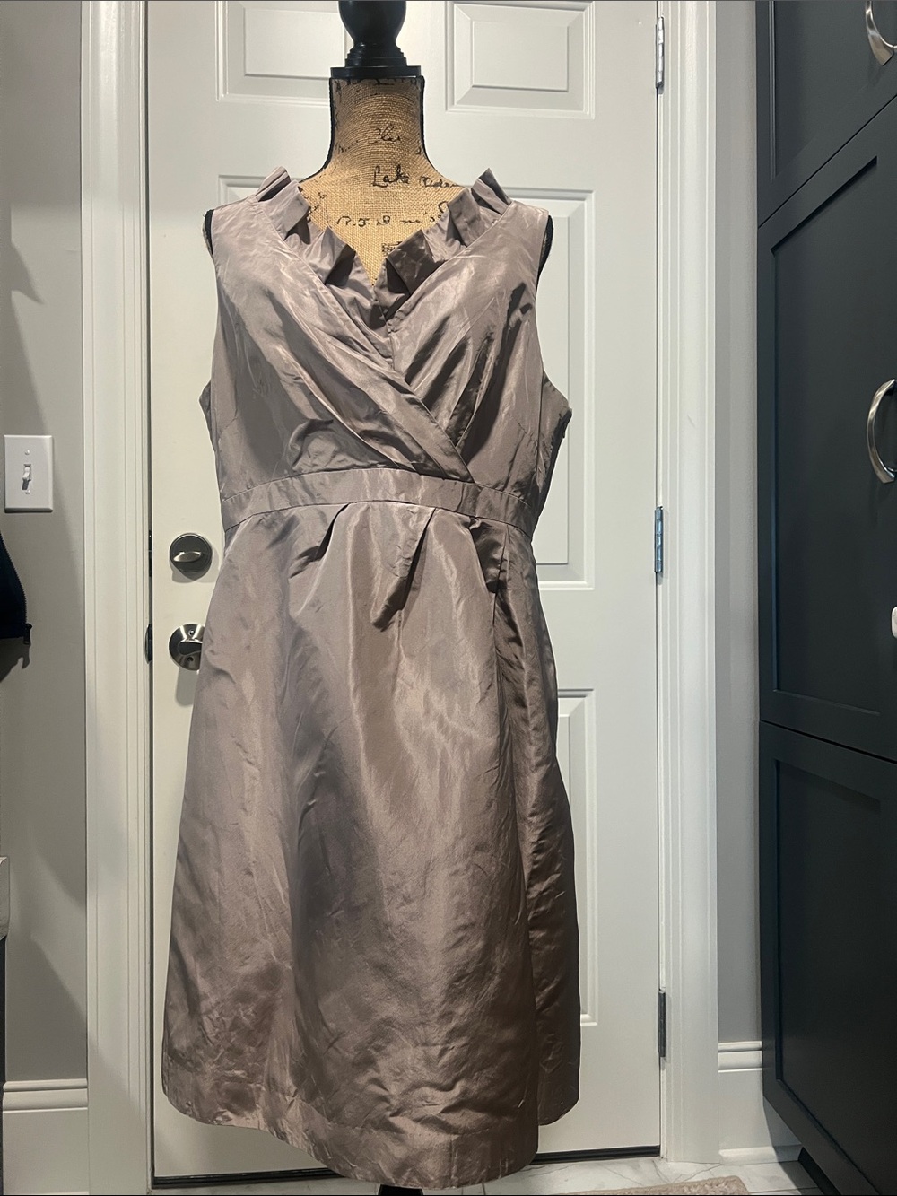 J Crew Sz 16 Blakely Sleeveless Ruffle Taupe/Champagne Silk Dress Wedding Event